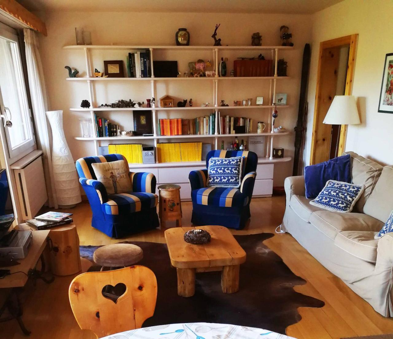 In Montana Town Centre Mountain View Appartement